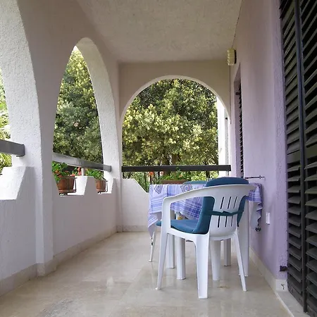 Apartment Ada *
