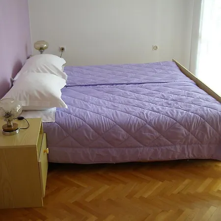 Apartment Ada *